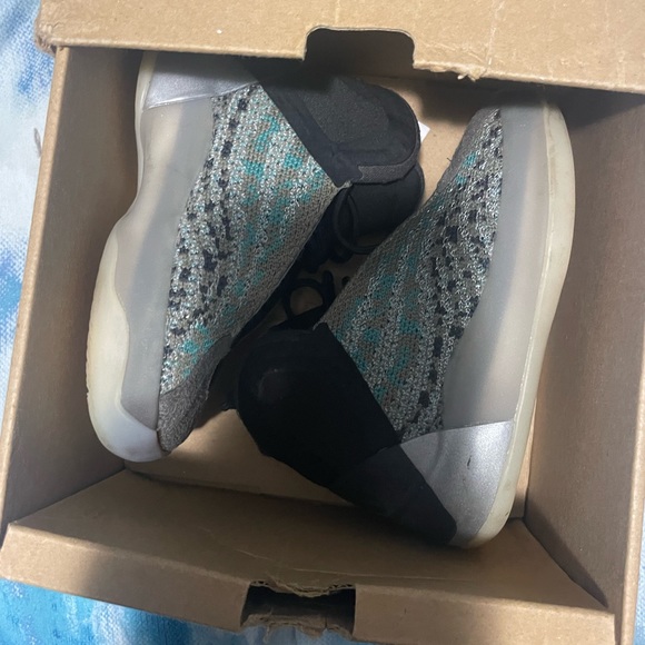 Yeezy QNTM TODDLER - Picture 3 of 4